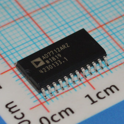 AD7712ARZ 24-বিট Σ-Δ ADC 500Hz আউটপুট হার কম নয়েজ 1.5µV SPI ইন্টারফেস ±5V সরবরাহ -40°C থেকে 85°C উন্নত প্রযুক্তি ডিজাইন