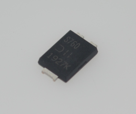 PDS760-13 760W উচ্চ শক্তি ঘনত্ব 12V/63A আউটপুট 93% সর্বোচ্চ দক্ষতা সক্রিয় PFC কম্প্যাক্ট 1U আকার পূর্ণ সুরক্ষা (OVP/OCP/SCP) -40°C থেকে +70°C অপারেশন শিল্প ও টেলিযোগাযোগ সিস্টেমের জন্য আদর্শ