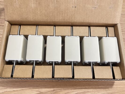 NH1GG69V250P 1250V 250A SiC MOSFET মডিউল কম Rds(on) 3.3mΩ দ্রুত সুইচিং উচ্চ ফ্রিকোয়েন্সি কম ক্ষতি উচ্চ পাওয়ার ঘনত্ব শিল্প গ্রেড সৌর প্যানেল ইনভার্টার এবং মোটর ড্রাইভের জন্য