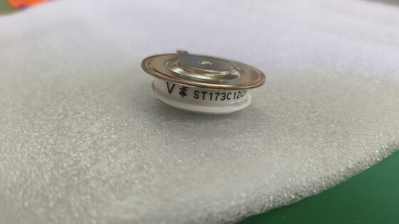 VS-ST303C12CFK0 1200V 300A IGBT মডিউল কম Vce(sat) কম ক্ষতি উচ্চতর দৃঢ়তা সমন্বিত NTC দ্রুত সুইচিং শিল্প ড্রাইভ এবং ইউপিএস ইনভার্টারগুলির জন্য