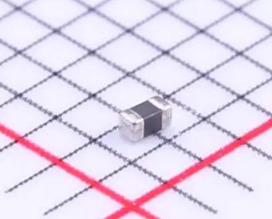 BLM15AG221SN1D 220Ω ফেরাইট পুঁতি 0402 (1005 মেট্রিক) 1A রেট করা কারেন্ট উচ্চ প্রতিবন্ধকতা@100MHz, বিস্তৃত তাপমাত্রা -55°C থেকে +125°C AEC-Q200