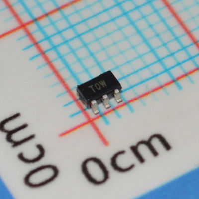ADT6501SRJZP085RL7 85°C তাপীয় সুইচ ±1°C নির্ভুলতা 2.7V-5.5V SOT-23-5 10μA নিম্ন শক্তি AEC-Q100