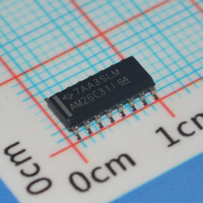 AM26C31IDR 3V-5.5V RS-422 ড্রাইভার 32Mbps ±15kV ESD 8ns স্কিউ SOIC-16 -40°C থেকে +85°C