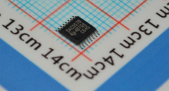 DAC5578SPWR 8-চ 8-বিট DAC I2C ইন্টারফেস ২.৭-৫.৫ ভোল্ট, নিম্ন শক্তি ০.৪ এমএ, ±১এলএসবি ইনএল টিএসএসওপি-১৬ -৪০°সি থেকে +১০৫°সি