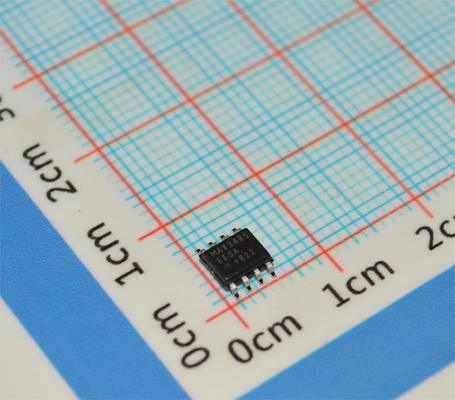 MAX3485EESA 3.3V RS-485/RS-422 ট্রান্সসিভার 10Mbps 1/8 ইউনিট লোড (256 নোড) ±15kV ESD SOIC-8 -40°C থেকে +85°C