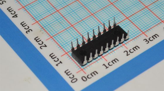 PIC16F54-I/P 8-বিট RISC MCU 20MHz 512x12 ফ্ল্যাশ 25B RAM 12 I/O DIP-18 2-5.5V -40°C~125°C কম পাওয়ার <2mA