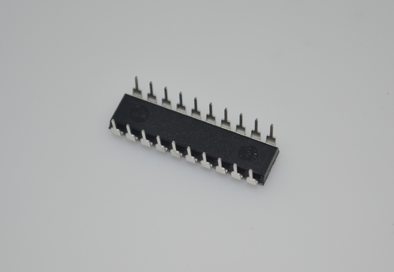 DAC0832LCN 8-বিট মাল্টিপ্লিফাইং DAC 1μs সেটলিং টাইম ±10V আউটপুট 20mW পাওয়ার DIP-20 0°C থেকে +70°C