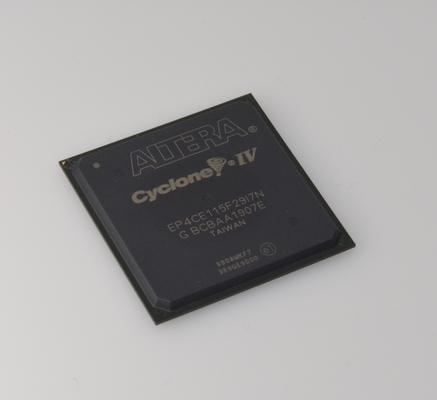 EP4CE115F29I7N সাইক্লোন IV FPGA 114K LEs 3.9Mbit RAM 266MHz গতি 1.2V কোর ভোল্টেজ 622 I/O পিন PCIe সাপোর্ট ইন্ডাস্ট্রিয়াল টেম্প (-40°C থেকে 100°C) RoHS সম্মতি 780-পিন FBGA প্যাকেজ