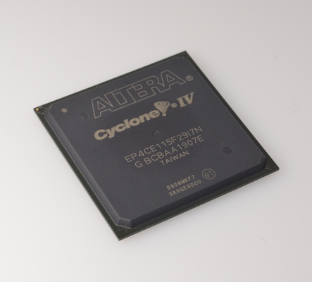 EP4CE115F29I7N সাইক্লোন IV FPGA 114K LEs 3.9Mbit RAM 266MHz গতি 1.2V কোর ভোল্টেজ 622 I/O পিন PCIe সাপোর্ট ইন্ডাস্ট্রিয়াল টেম্প (-40°C থেকে 100°C) RoHS সম্মতি 780-পিন FBGA প্যাকেজ