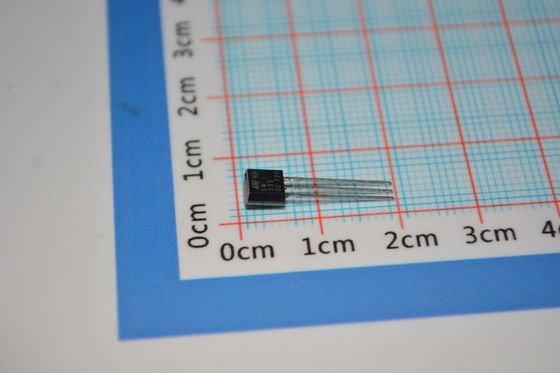 LM235Z যথার্থ সেলসিয়াস তাপমাত্রা সেন্সর 1°C যথার্থতা 2°C থেকে 150°C পরিসীমা রৈখিক 10mV/°C আউটপুট সহজ ক্যালিব্রেশন প্রশস্ত 4V-30V সরবরাহ কম স্ব-গরম TO-92 প্যাকেজ