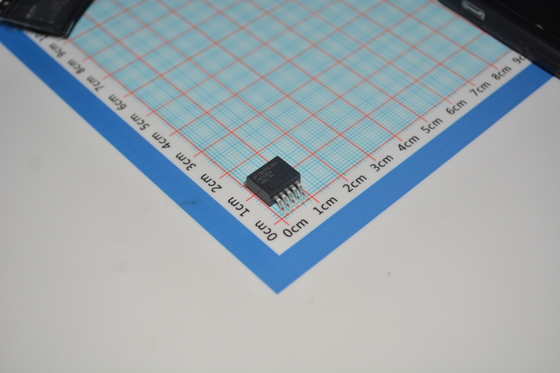 LM2595S-ADJ বাক কনভার্টার নিয়মিত 1.23V-37V আউটপুট 3A লোড 150kHz ফ্রিকোয়েন্সি 75% দক্ষতা তাপ সুরক্ষা নিম্ন ড্রপআউট প্রশস্ত 4.5V-40V ইনপুট কম্প্যাক্ট TO-263 প্যাকেজ