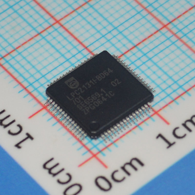 LPC2131FBD64/01,15 ARM7 MCU 32-বিট RISC কোর 64KB ফ্ল্যাশ 16KB RAM 60MHz স্পিড USB 2.0 2x UART 64-LQFP -40°C থেকে +85°C শিল্প গ্রেড