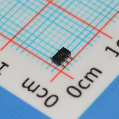TLV70450DBVR 5V 150mA অতি-নিম্ন IQ (300nA) LDO, উচ্চ PSRR (70dB) সহ, 2% নির্ভুলতা, 1μF সিরামিক ক্যাপাসিটর সহ স্থিতিশীল, SOT-23 প্যাকেজে সক্ষম পিন এবং তাপ সুরক্ষা