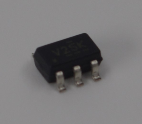 SN74CBTLV1G125DBVR 1-চ্যানেল লো-ভোল্টেজ বাস সুইচ <5Ω অন-স্টেট প্রতিরোধের 3.3V/2.5V অপারেশন 0-5V লেভেল ট্রান্সলেশন অতি-নিম্ন শক্তি 10ns গতি SOT-23-5 প্যাকেজ গরম সন্নিবেশ সক্ষম করে