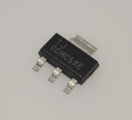 TLV1117LV33DCYR 800mA LDO 3.3V ফিক্সড আউটপুট 1% নির্ভুলতা কম ড্রপআউট ভোল্টেজ ওভার-কারেন্ট এবং থার্মাল সুরক্ষা -40°C থেকে 125°C সিরামিক ক্যাপাসিটর সহ স্থিতিশীল SOT-223 প্যাকেজ