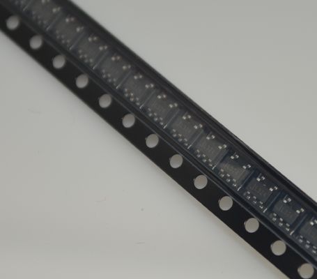 SPX3819M5-L-3-3/TR 3.3V 500mA অতি-নিম্ন গোলমাল (30μVRMS) 1% নির্ভুলতা কম ড্রপআউট ভোল্টেজ বর্তমান এবং তাপ সুরক্ষা এবং 2.7V-16V প্রশস্ত ইনপুট পরিসীমা সক্ষম সহ এলডিও