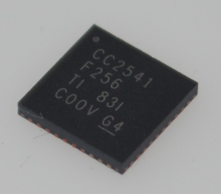 CC2541F256RHAR ব্লুটুথ ৪.০ লো এনার্জি SoC ২৫৬KB ফ্ল্যাশ ৮KB RAM শক্তিশালী ৮০৫১ MCU সমন্বিত RF ট্রান্সসিভার অতি-নিম্ন শক্তি সম্পূর্ণ ব্লুটুথ স্ট্যাক উন্নত সেন্সর ইন্টারফেস IoT/ পরিধানযোগ্য ডিভাইসের জন্য আদর্শ