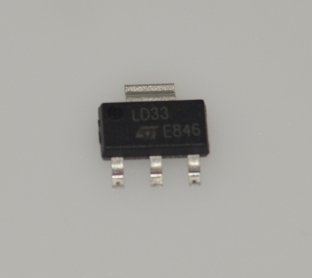 LD1117S33CTR 3.3V এলডিও ভোল্টেজ রেগুলেটর 1A আউটপুট কম ড্রপআউট ভোল্টেজ উচ্চ নির্ভুলতা ওভার-কুরেন্ট এবং তাপ সুরক্ষা সিরামিক ক্যাপাসিটরগুলির সাথে স্থিতিশীল SOT-223 প্যাকেজ