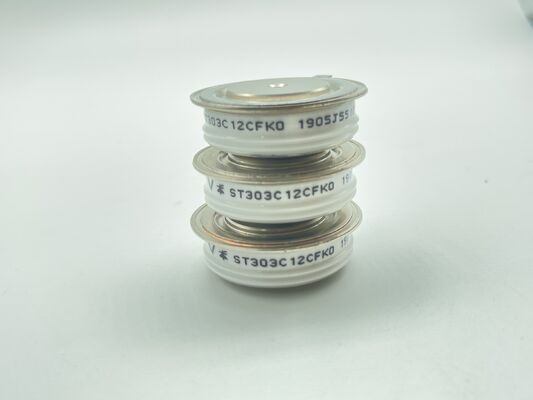 ST303C12CFK0 1200V 300A হাফ-ব্রিজ মডিউল কম Vce(sat) কম ক্ষতি শর্ট সার্কিট প্রতিরোধক মোটর ড্রাইভ এবং শিল্প ইনভার্টারগুলির জন্য ইন্টিগ্রেটেড NTC