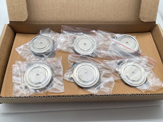 VS-ST330C16C0 1600V 330A অর্ধ-ব্রিজ মডিউল নিম্ন ভিসি ((স্যাট) নিম্ন ক্ষতি উচ্চ শর্ট সার্কিট দৃঢ়তা ইন্টিগ্রেটেড এনটিসি শিল্প ইনভার্টার এবং উচ্চ ক্ষমতা ইউপিএসের জন্য