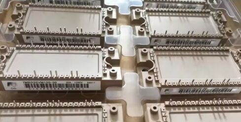 FP25R12KT4 B11 1200V 25A পিআইএম আইজিবিটি মডিউল লো সুইচিং লস ট্রেঞ্চস্টপ আইজিবিটি 4 ইন্টিগ্রেটেড এনটিসি আইসোলেটেড কপার বেসপ্লেট 150 °C অপারেশন প্রেসফিট প্রযুক্তি মোটর ড্রাইভের জন্য